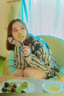 四季奶青 难抑PO